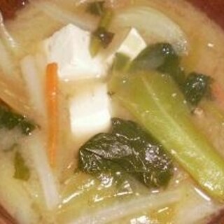 豆腐と大根に野菜炒めの味噌汁